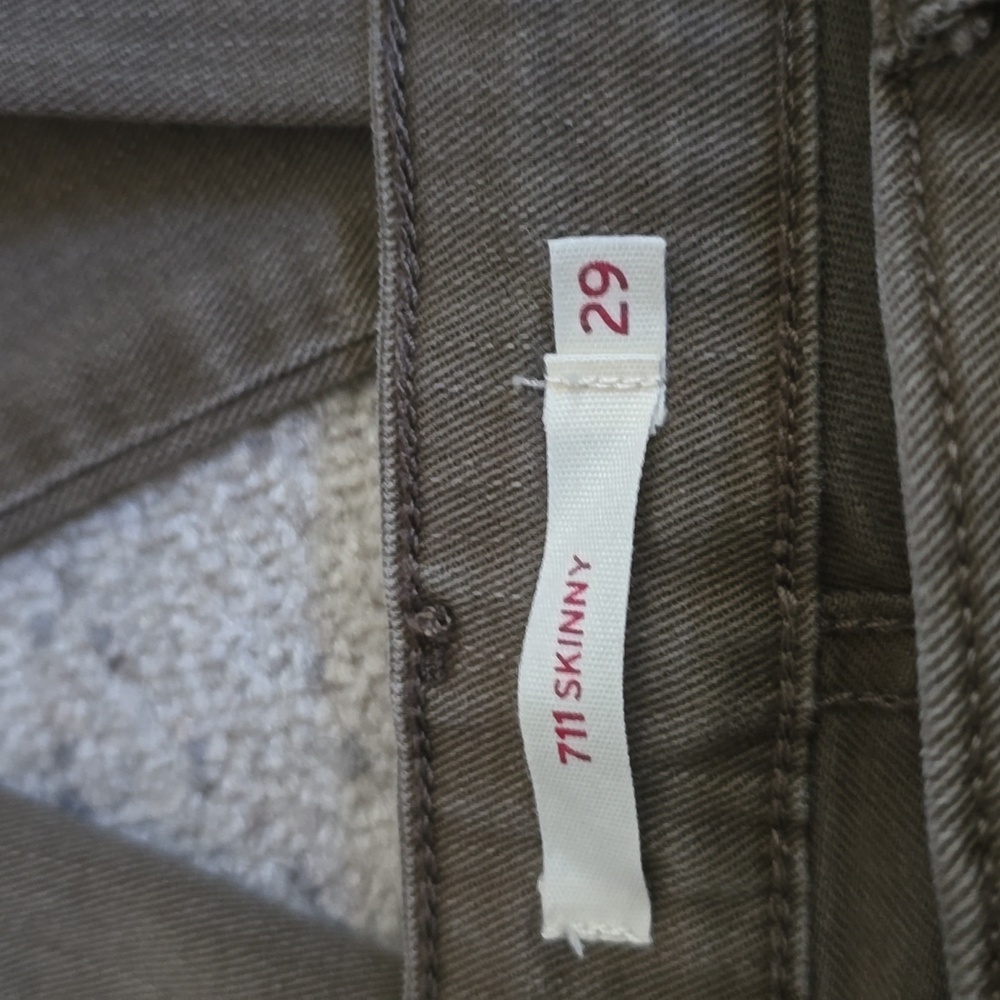 Levi's skinny Jeans size 29, olive color pre-owned - Picture 4 of 12